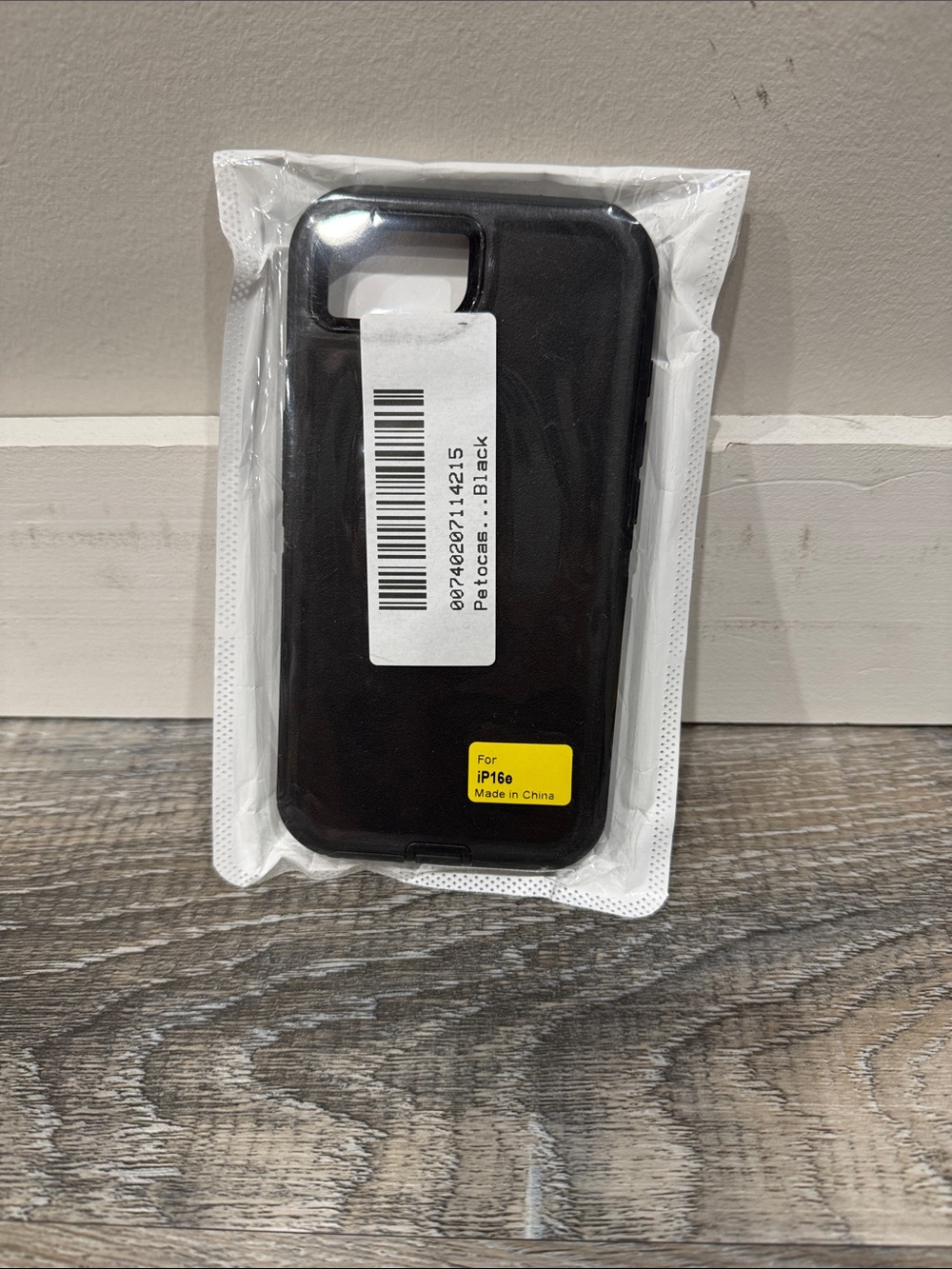 Black Protective Phone Case for iPhone 16e